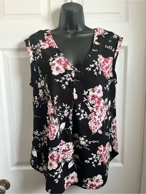 Devoted Top Blouse Floral Black Medium Women Sleeveless Summer V-Neck Open Back
